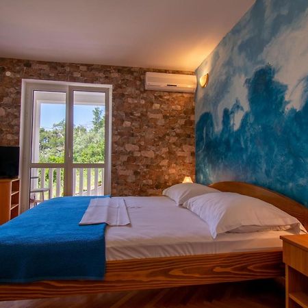 Apartmani Petracie Drvenik  Buitenkant foto