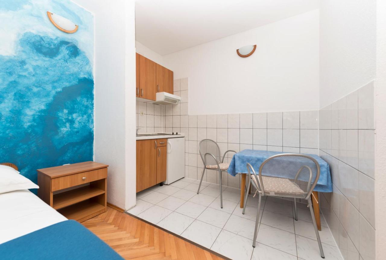 Apartmani Petracie Drvenik  Buitenkant foto