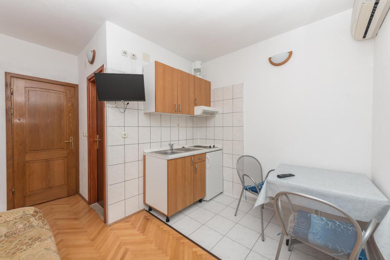 Apartmani Petracie Drvenik  Buitenkant foto