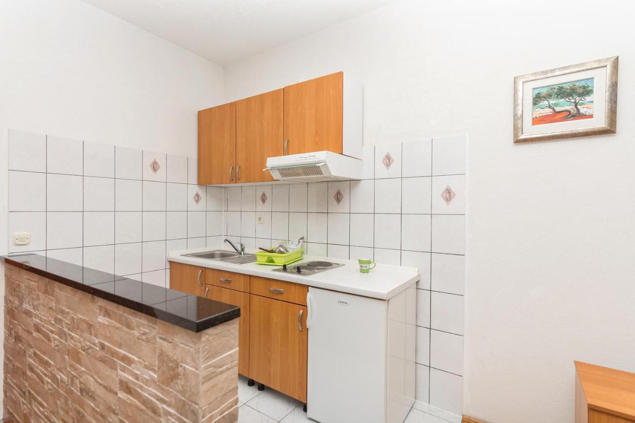 Apartmani Petracie Drvenik  Buitenkant foto