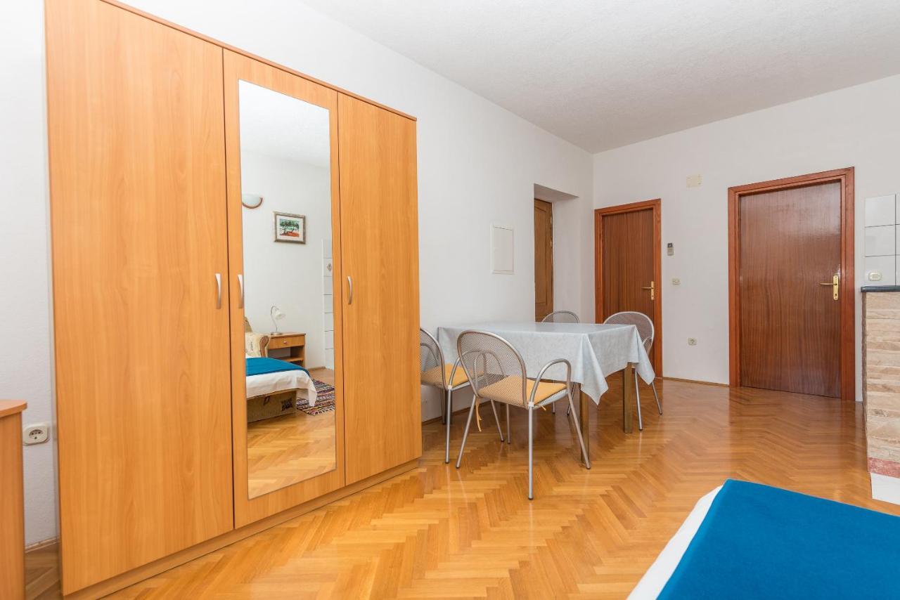 Apartmani Petracie Drvenik  Buitenkant foto