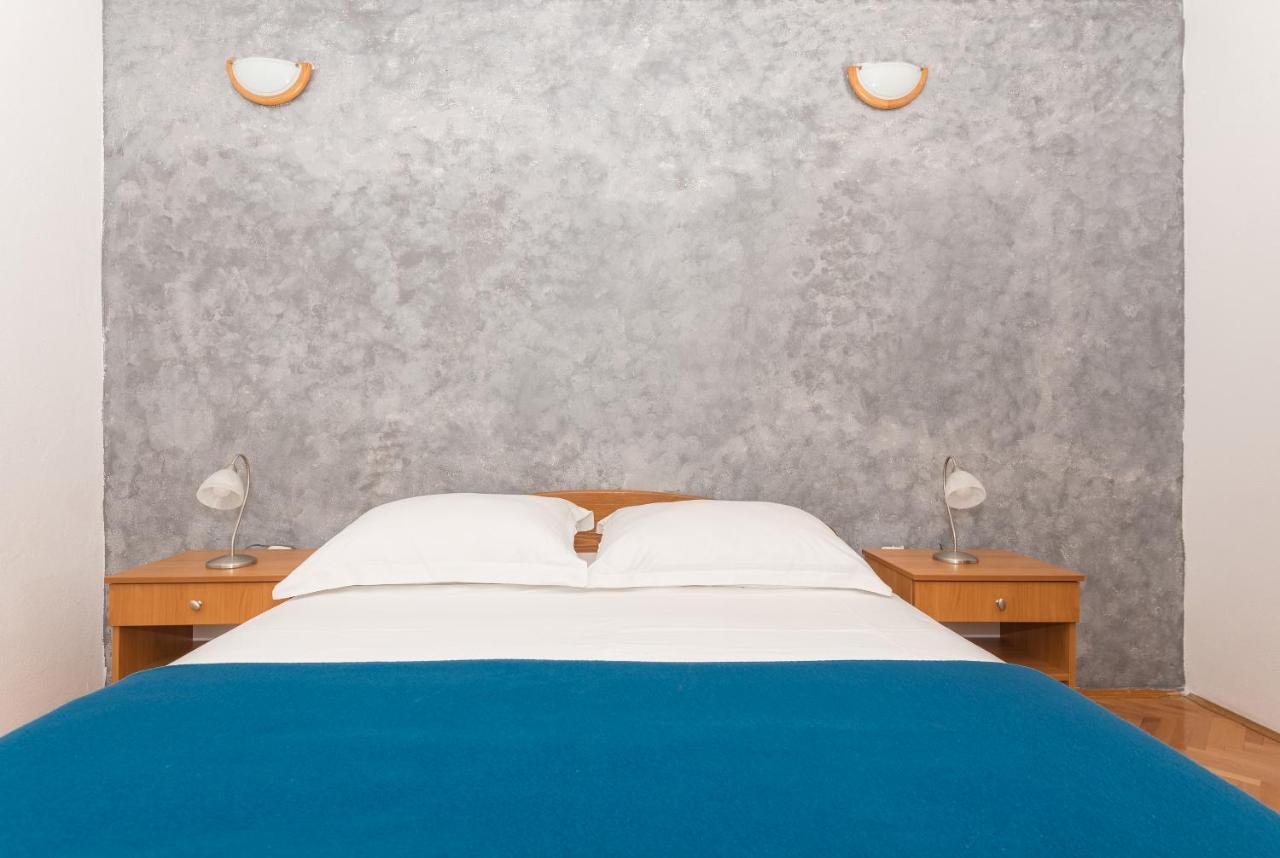 Apartmani Petracie Drvenik  Buitenkant foto