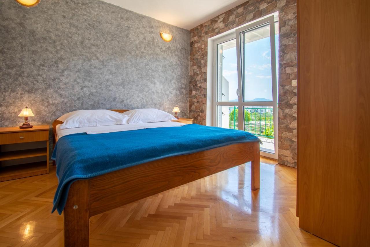 Apartmani Petracie Drvenik  Buitenkant foto