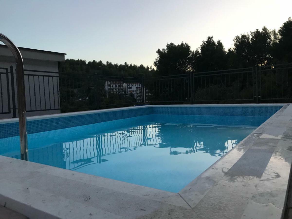 Apartmani Petracie Drvenik  Buitenkant foto